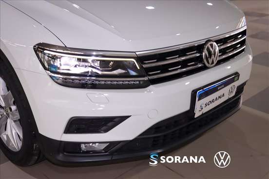 VOLKSWAGEN-TIGUAN-2018
