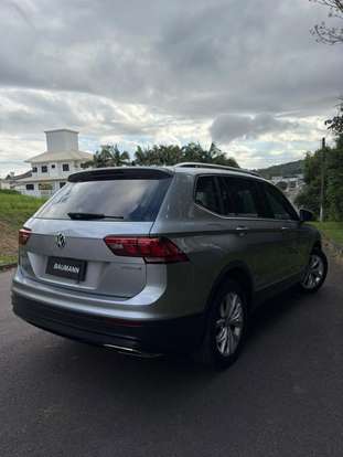VOLKSWAGEN-TIGUAN-2019