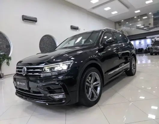 VOLKSWAGEN-TIGUAN-2020