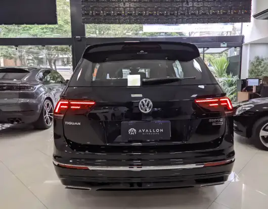 VOLKSWAGEN-TIGUAN-2020