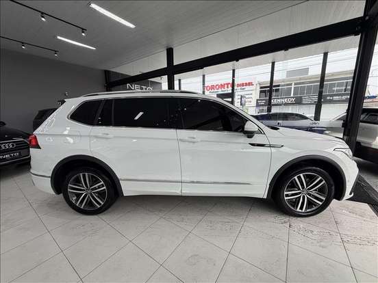 VOLKSWAGEN-TIGUAN-2.0 300 TSI GASOLINA ALLSPACE R-LINE AUTOMÁTICO VOLKSWAGEN-TIGUAN-2024