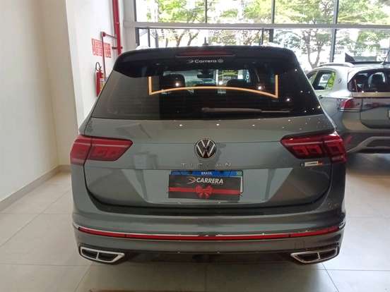 VOLKSWAGEN-TIGUAN-2.0 300 TSI GASOLINA ALLSPACE R-LINE AUTOMÁTICO VOLKSWAGEN-TIGUAN-2024