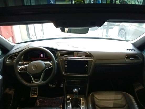 VOLKSWAGEN-TIGUAN-2024