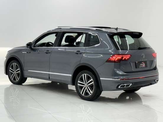 VOLKSWAGEN-TIGUAN-2.0 300 TSI GASOLINA ALLSPACE R-LINE AUTOMÁTICO VOLKSWAGEN-TIGUAN-2023