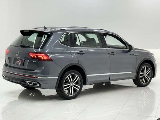 VOLKSWAGEN-TIGUAN-2023