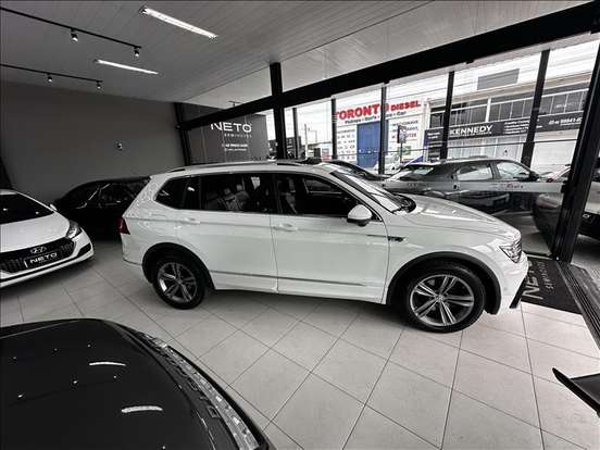VOLKSWAGEN-TIGUAN-2018
