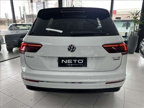 VOLKSWAGEN-TIGUAN-2018