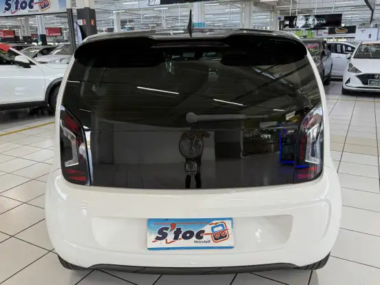 VOLKSWAGEN-UP-2016
