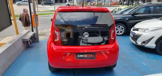 VOLKSWAGEN-UP-2015