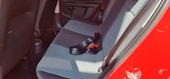 VOLKSWAGEN-UP-2015