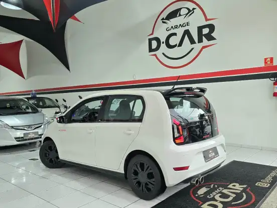 VOLKSWAGEN-UP-2018