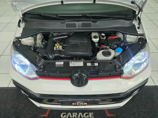 VOLKSWAGEN-UP-2018