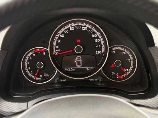 VOLKSWAGEN-UP-2017