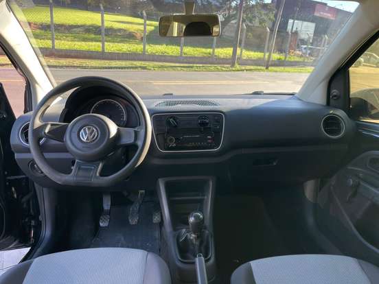 VOLKSWAGEN-UP-2015