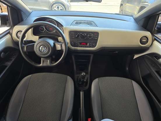 VOLKSWAGEN-UP-2017