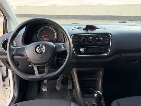 VOLKSWAGEN-UP-1.0 MPI TAKE UP 12V FLEX 4P MANUAL VOLKSWAGEN-UP-2017