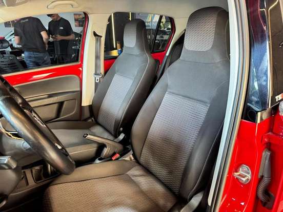 VOLKSWAGEN-UP-1.0 TSI MOVE UP 12V FLEX 4P MANUAL VOLKSWAGEN-UP-2018