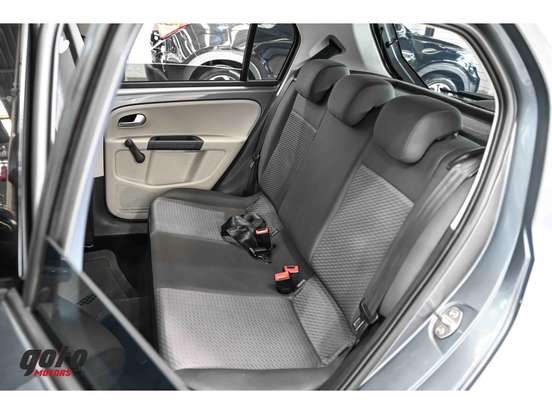 VOLKSWAGEN-UP-2018