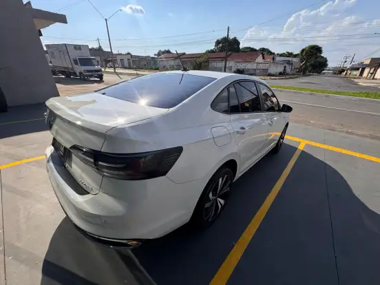VOLKSWAGEN-VIRTUS-2023
