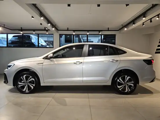 VOLKSWAGEN-VIRTUS-2025