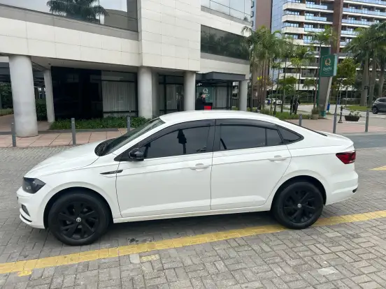 VOLKSWAGEN-VIRTUS-2021