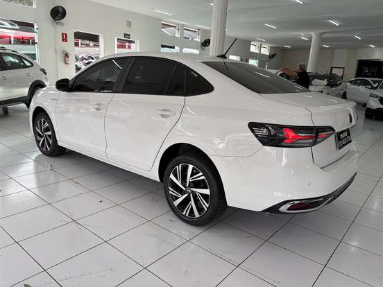 VOLKSWAGEN-VIRTUS-2024
