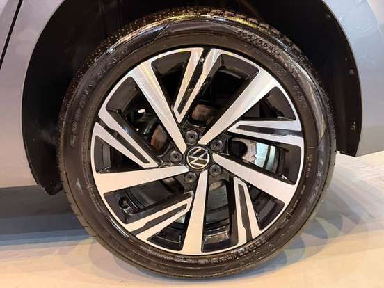 VOLKSWAGEN-VIRTUS-2024
