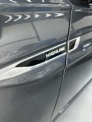 VOLKSWAGEN-VIRTUS-1.0 200 TSI HIGHLINE AUTOMÁTICO VOLKSWAGEN-VIRTUS-2017