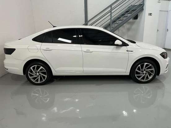 VOLKSWAGEN-VIRTUS-1.0 200 TSI HIGHLINE AUTOMÁTICO VOLKSWAGEN-VIRTUS-2018