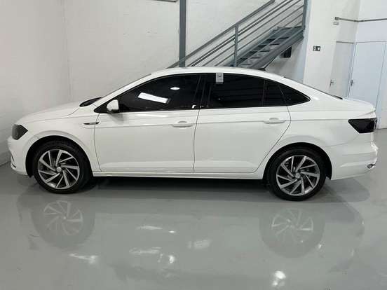 VOLKSWAGEN-VIRTUS-1.0 200 TSI HIGHLINE AUTOMÁTICO VOLKSWAGEN-VIRTUS-2018