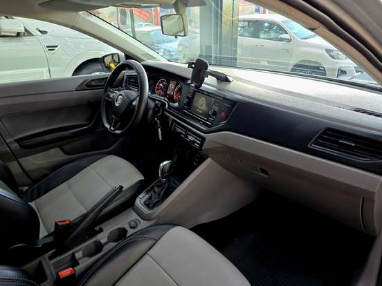 VOLKSWAGEN-VIRTUS-1.6 MSI TOTAL FLEX AUTOMÁTICO VOLKSWAGEN-VIRTUS-2018