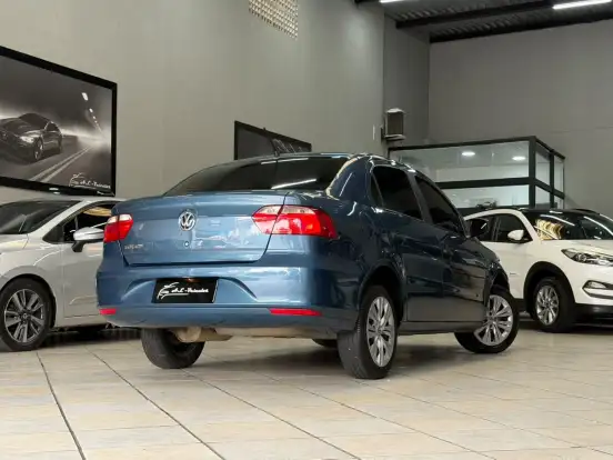 VOLKSWAGEN-VOYAGE-2017
