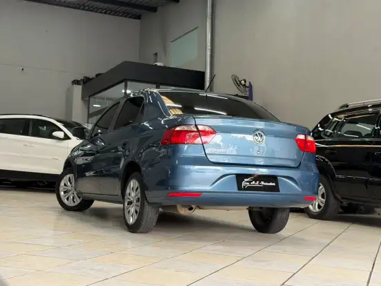 VOLKSWAGEN-VOYAGE-2017