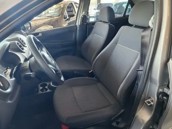 VOLKSWAGEN-VOYAGE-1.0 MI CITY 8V FLEX 4P MANUAL VOLKSWAGEN-VOYAGE-2013