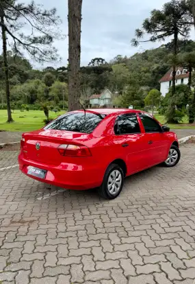 VOLKSWAGEN-VOYAGE-2015