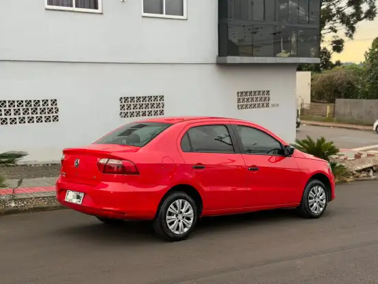 VOLKSWAGEN-VOYAGE-2012