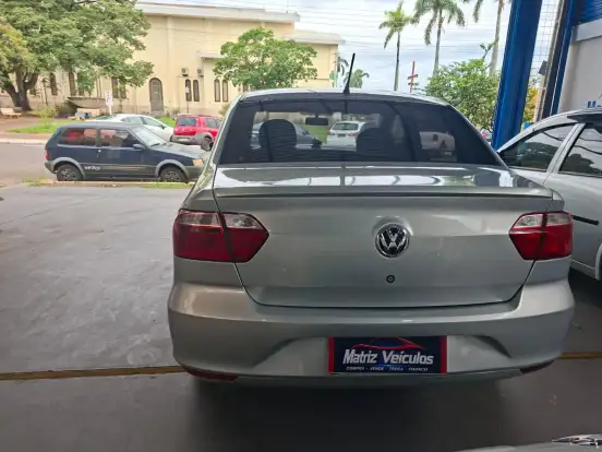 VOLKSWAGEN-VOYAGE-2017