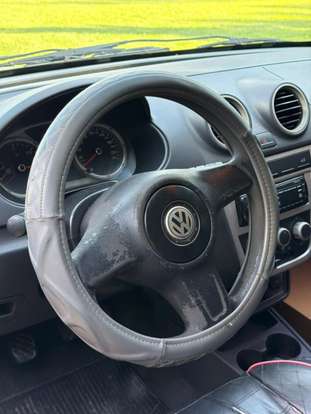 VOLKSWAGEN-VOYAGE-2010