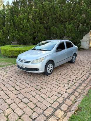 VOLKSWAGEN-VOYAGE-2010