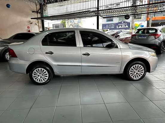 VOLKSWAGEN-VOYAGE-2012
