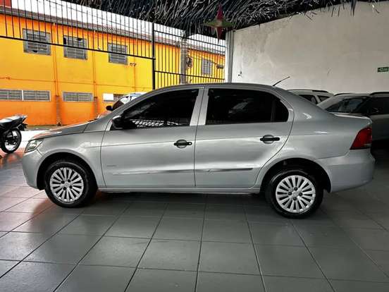 VOLKSWAGEN-VOYAGE-2012