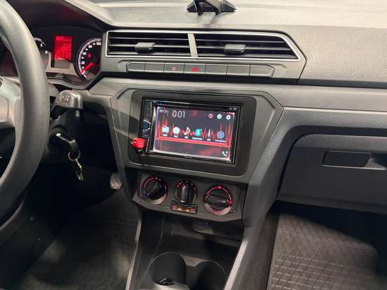 VOLKSWAGEN-VOYAGE-2021
