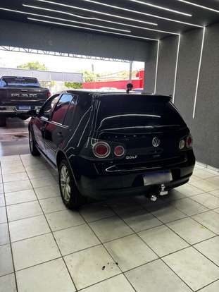 VOLKSWAGEN-GOLF-2010