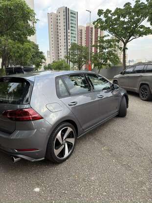 VOLKSWAGEN-GOLF-2019