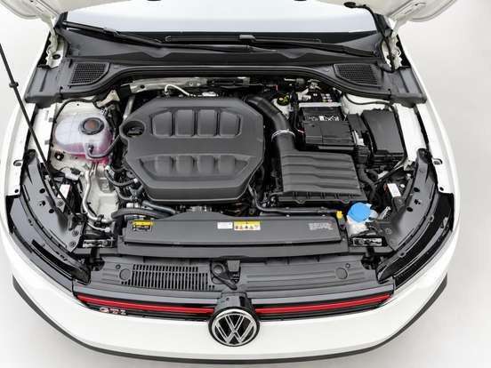 VOLKSWAGEN-GOLF-2026