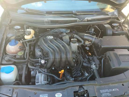 VOLKSWAGEN-GOLF-2011