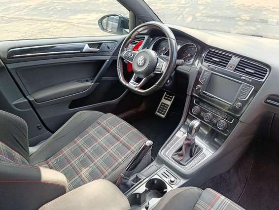 VOLKSWAGEN-GOLF-2.0 TSI GTI 16V TURBO GASOLINA 4P AUTOMÁTICO VOLKSWAGEN-GOLF-2017