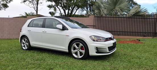 VOLKSWAGEN-GOLF-2.0 TSI GTI 16V TURBO GASOLINA 4P AUTOMÁTICO VOLKSWAGEN-GOLF-2015