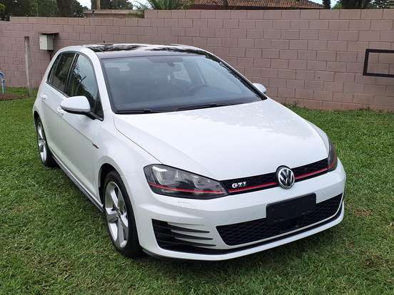 VOLKSWAGEN-GOLF-2.0 TSI GTI 16V TURBO GASOLINA 4P AUTOMÁTICO VOLKSWAGEN-GOLF-2015