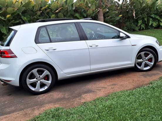 VOLKSWAGEN-GOLF-2.0 TSI GTI 16V TURBO GASOLINA 4P AUTOMÁTICO VOLKSWAGEN-GOLF-2015